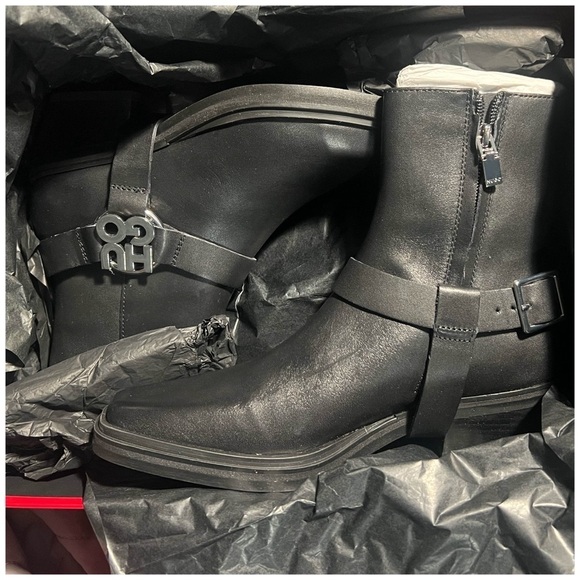 HUGO • KODY LEATHER ANKLE BOOTS - Picture 8 of 9